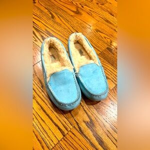 💗Sold💗 UGG Australia warm flats size 7